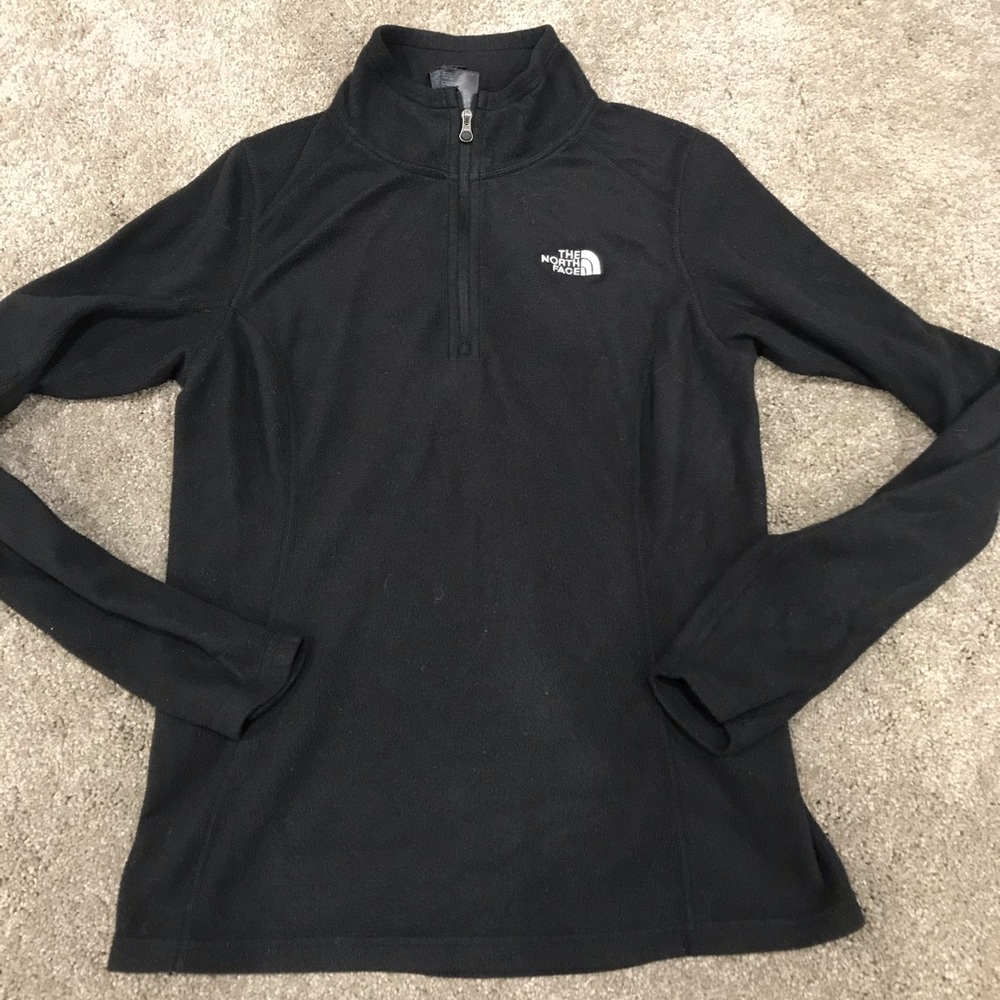 Women’s NorthFace pullover